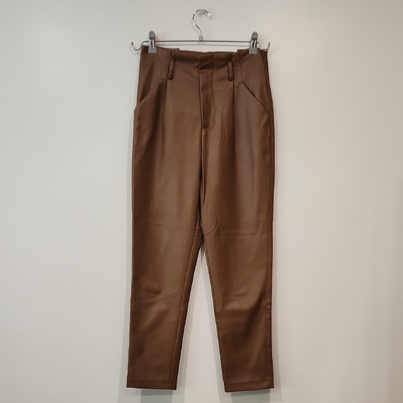 Brown Chinos with Tailored‎ Fit and Smooth Fabric - Picture 1 of 4